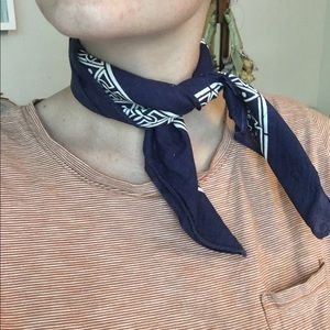 VINTAGE • blue and white patterned scarf bandana